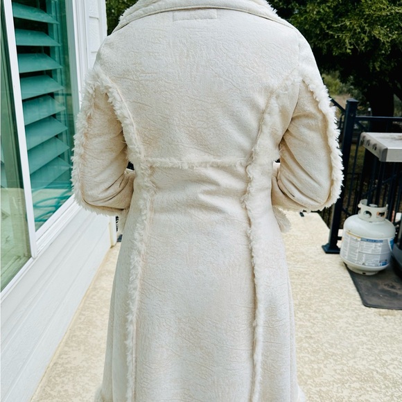 Blanc Noir Cream Leather Jacket with Embroidered Details - Picture 4 of 8